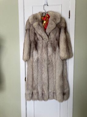 Norwegian fox fur coat  .Size Small .Full  lenght .